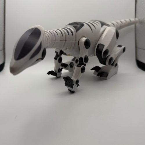 Wowwee roboraptor 2006 white - wowwee,