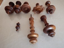 Lot  Toupies, Eléments Décoratifs en Bois Tourné  Meuble ou Autres Utilisations