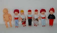 Lot de 7 mini poupée et