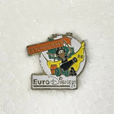 Pin's Euro Disney Adventureland Esso Arthus Bertrand
