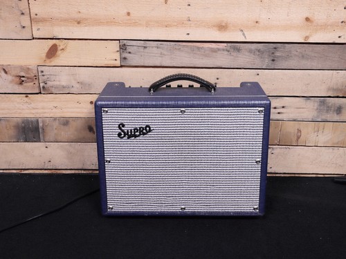 Supro 1642rt titan 50w 1x10 - 50w, 1x10"