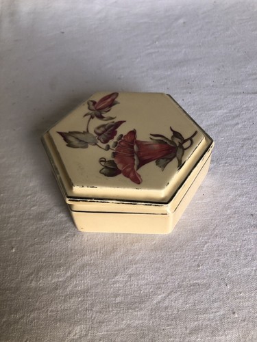 Bonbonnière porcelaine