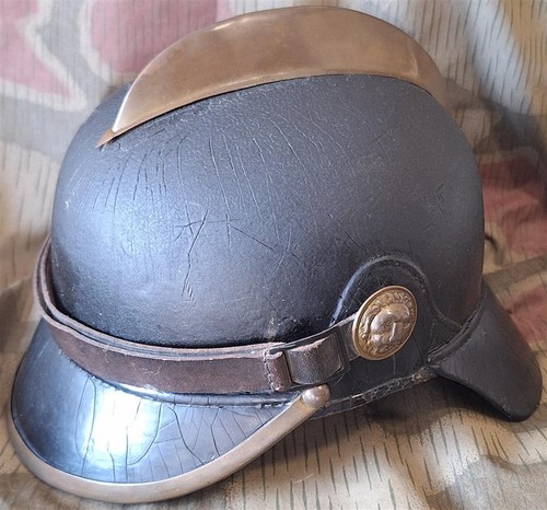 Casque pompier similaire - casque, de