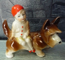 FIGURINE CHIEN+GARCONNET PORCELAINE GERMANY N°10762? COLLECTION VITRINE VINTAGE