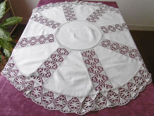 Nappe ancienne ronde - , avec