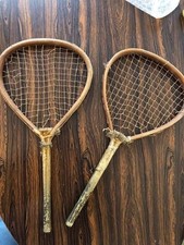 paire de raquettes anciennes /