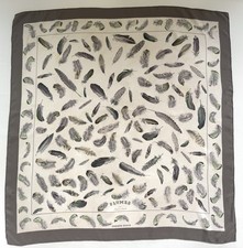 Carré en soie HERMES  « Plumes » par Henri de Linarès 1999
