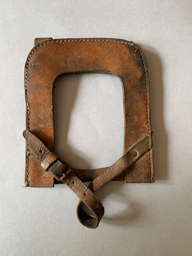 Porte pelle allemand - en, cuir