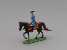 Cavalier sur cheval noir avec