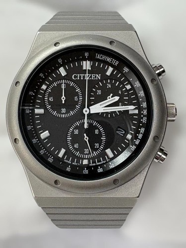 Montre solaire chronographe