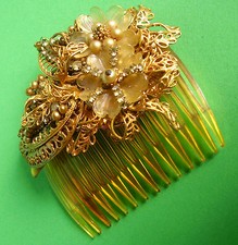 2258 / SUPERBE PEIGNE EN DENTELLE DE METAL DORE