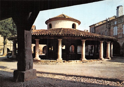 Auvillar halle - auvillar,