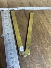 Pied Roy , Règle outil ancien