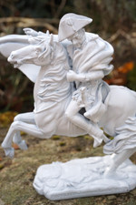 RE0361  BL  FIGURINE STATUETTE