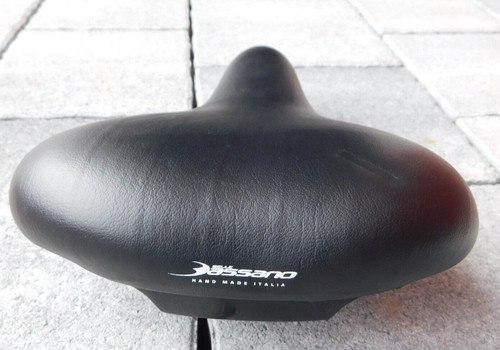 Selle noire hand - hand, made