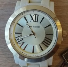 Montre MARK MADDOX. Prix