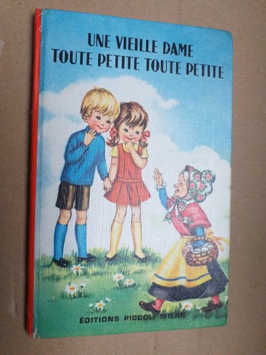 Une vieille dame toute - , petite