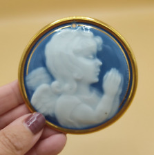 Ancienne plaque avec ange en porcelaine barbotine type camée