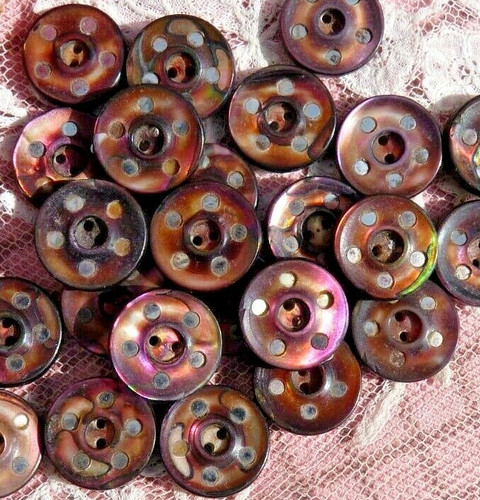 Lot anciens petits - 17, boutons
