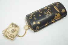 Inro japonaise avec netsuke et