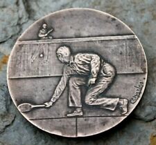  ancienne médaille sur le sport . le tennis signée c. charles