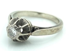 MAGNIFIQUE BAGUE SOLITAIRE OR