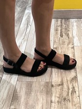 jolies sandales daim à brides JONAK pointure 40 très bon état