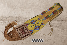 Housse de tabac en perles