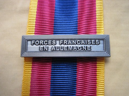 Agrafe forces francaises - agrafe,