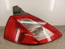 Feu arriere principal gauche