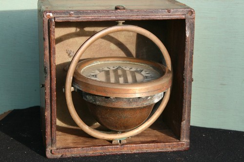 Ancien compas boussole marine - boussole,