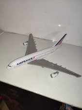 MAQUETTE AGENCE  AIR FRANCE AVION AIRBUS A 380 - 1/250 - IMMATRICULE F-HPJ7
