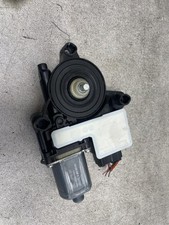 Moteur leve vitre avant droit