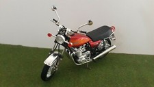 Moto KAWASAKI Z 1000 rouge