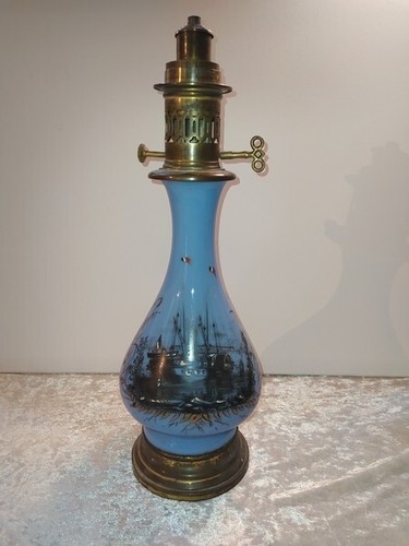 Ancienne lampe pétrole en - ancienne, à