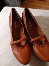 NASCAR WOMENS FLATS 