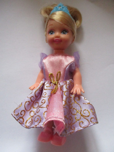 Barbie poupee shelly - :,