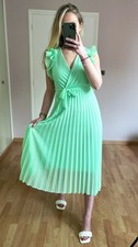 Robe couleur vert, neuf avec