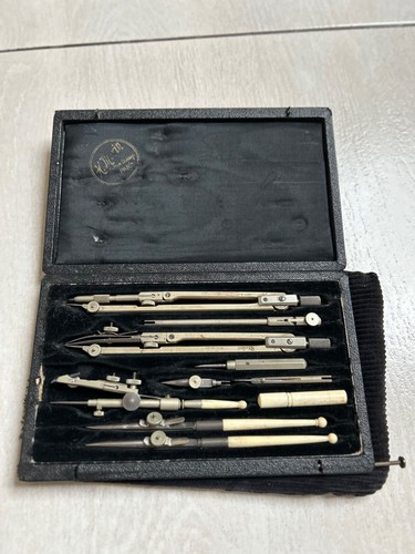 Coffret ancien compas - , de