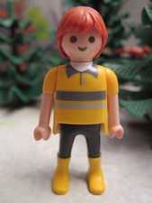 Homme garage vie maison