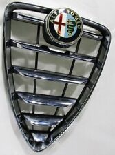 calandre noir avec moulures