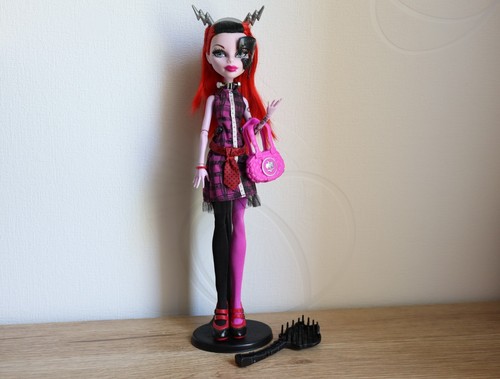 Monster high operetta - , freaky