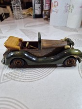 Voiture ancienne décorative