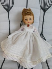 Poupée ancienne: Mme