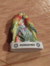 Fève Les Animaux Atlas - LES PERRUCHES.       F6