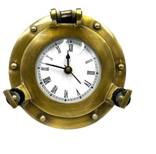 Ancienne horloge murale en