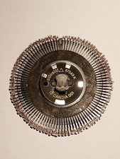 Marguerite machine à écrire Olivetti - 12 Candia 001      #47