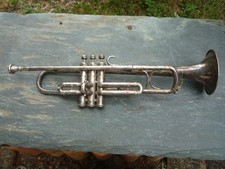 Ancien Cornet à Pistons /Trompette/ Clairon /COUESNON Armée fournisseur