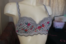 Soutien gorge marque Charlott'lingerie, forme corbeille, taille 85B