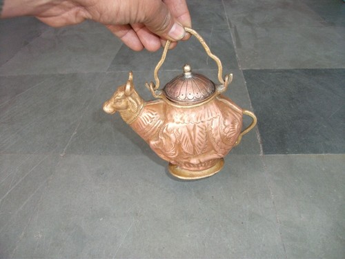 Pot eau sacrée forme de - eau, en